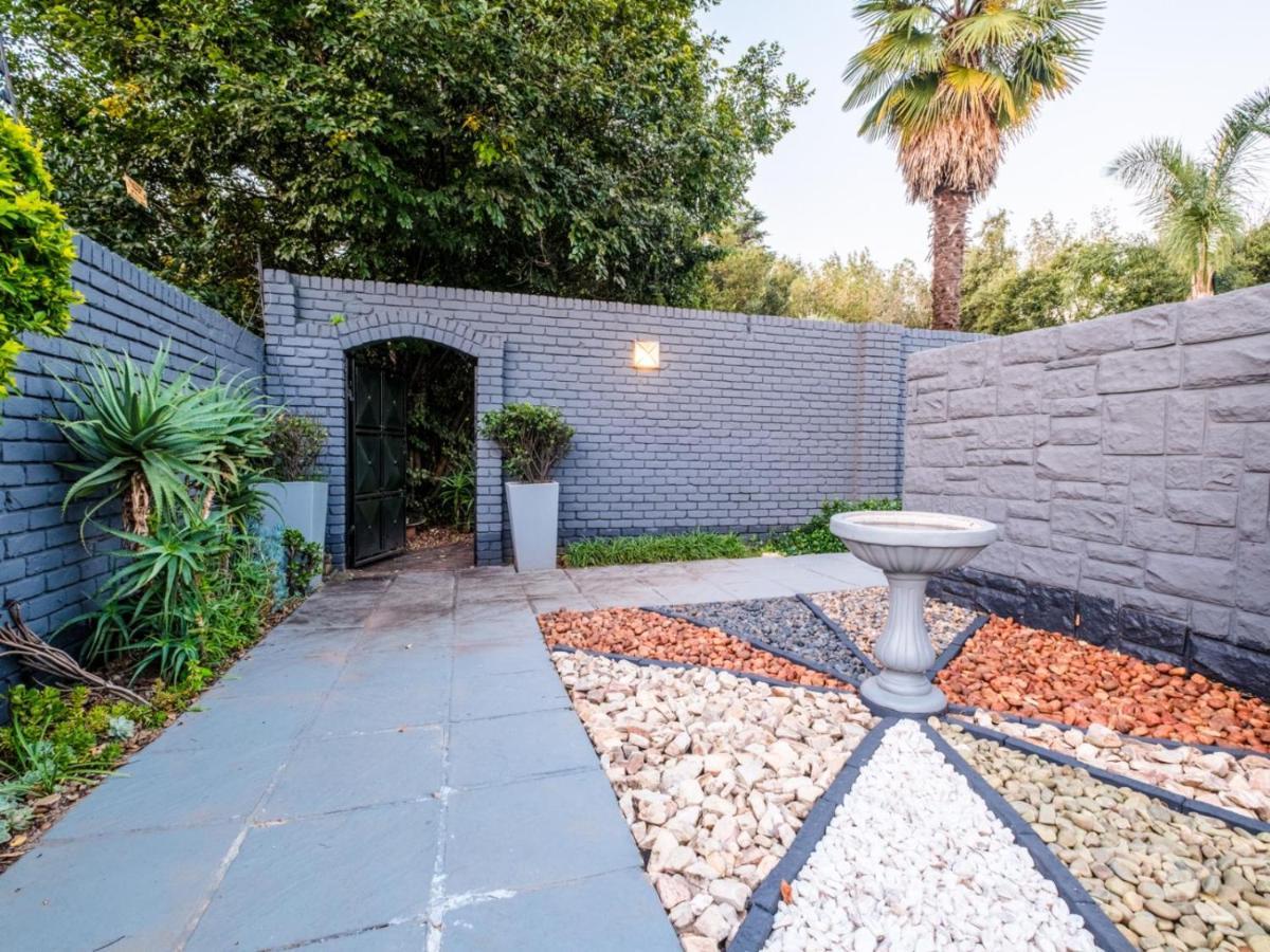 Hurlingham House Guest House Johannesburg Exterior photo