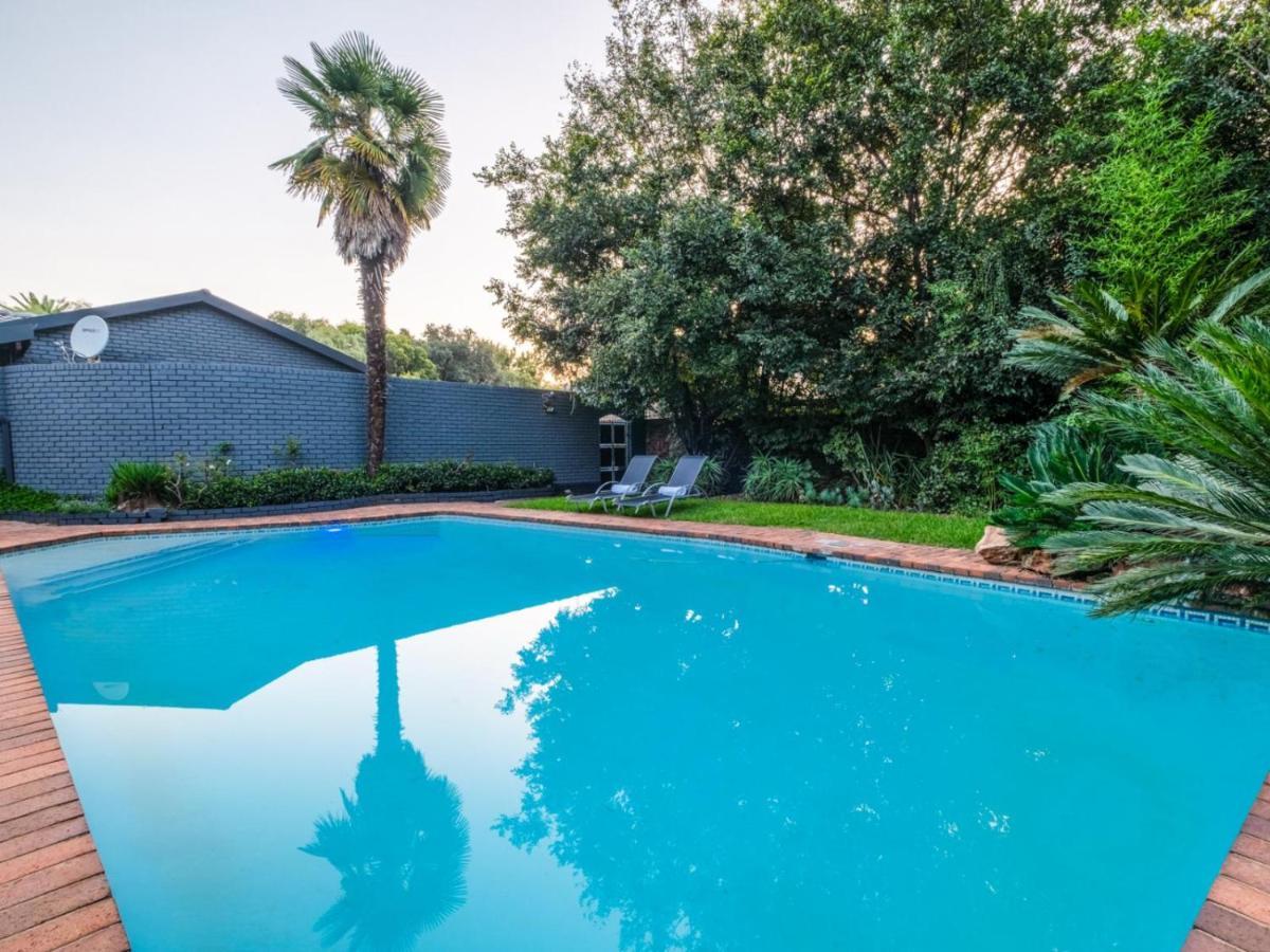 Hurlingham House Guest House Johannesburg Exterior photo